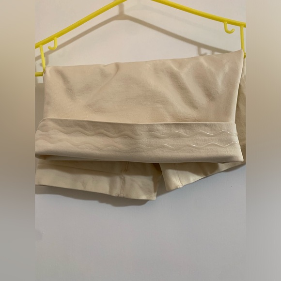 Shapewear - Picture 3 of 3